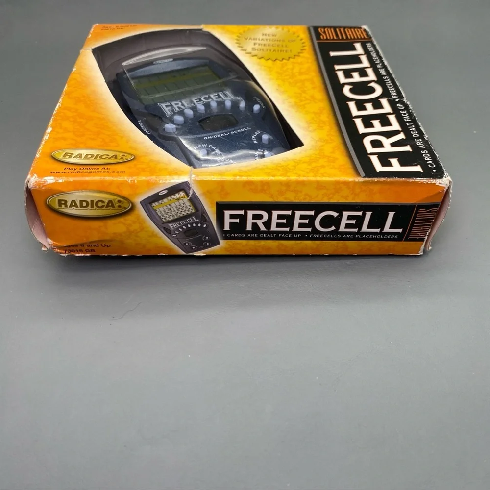 Radica 1999 Freecell Electronic Handheld Solitaire Game Blue Tested Working